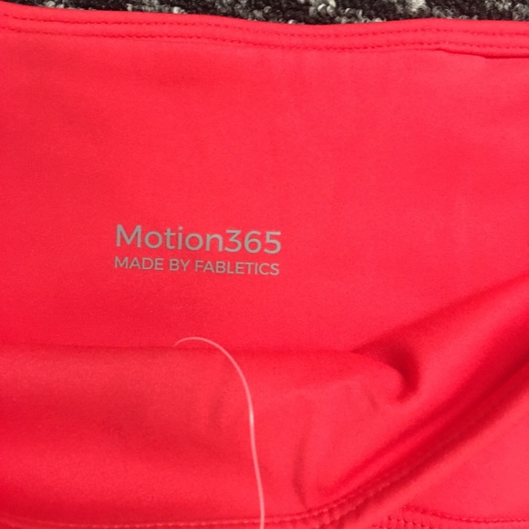 High Waisted Motion365 Legging - Picture 3 of 6